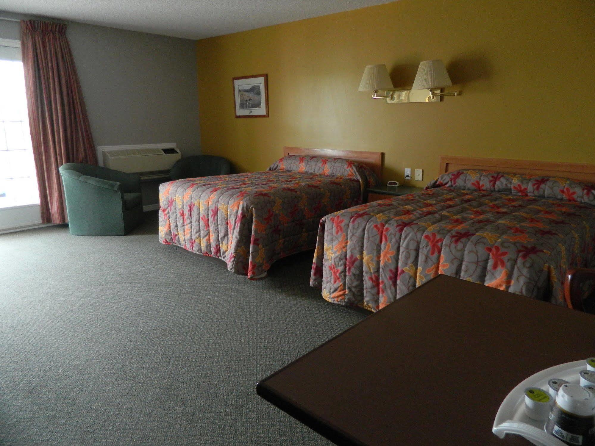 Hilltop & Restaurant Inn